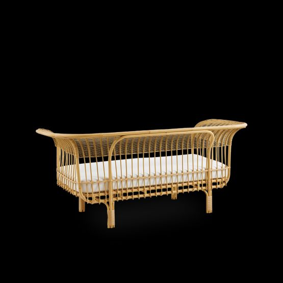 Belladonna Sofa outdoor